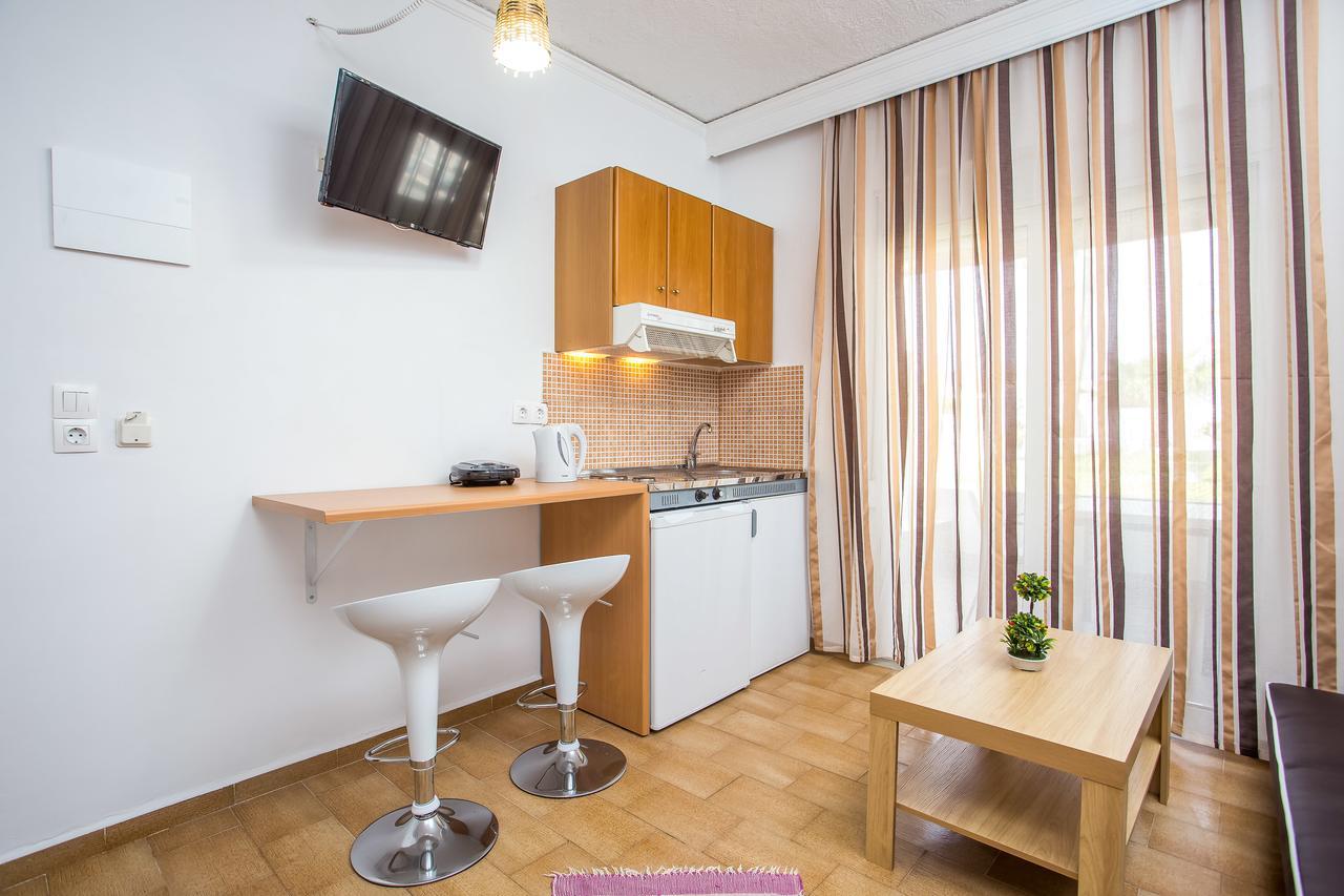 Toulas Studios & Apts No2 فاليراكي المظهر الخارجي الصورة